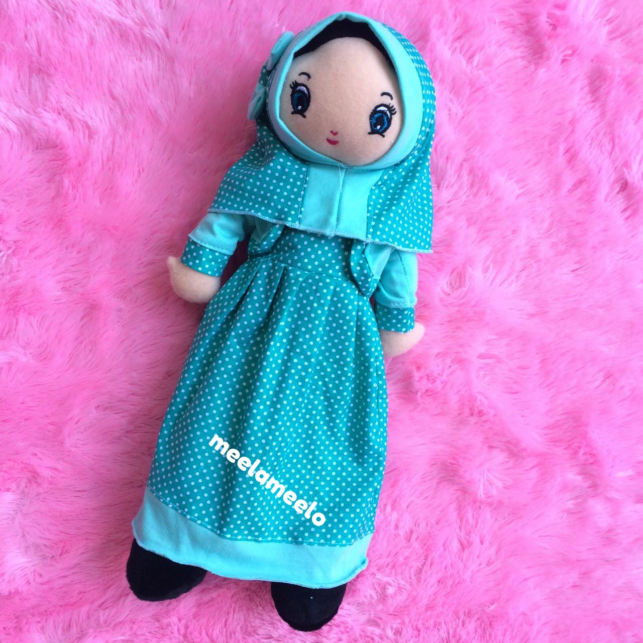 Boneka Muslimah Meela Meelo Blue Polkadot